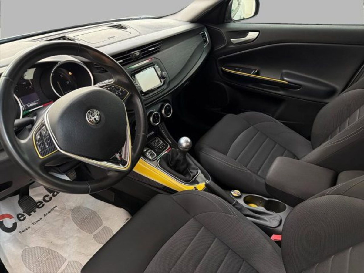 Alfa Romeo Giulietta 1.6 JTDm Giulietta 120cv (7)