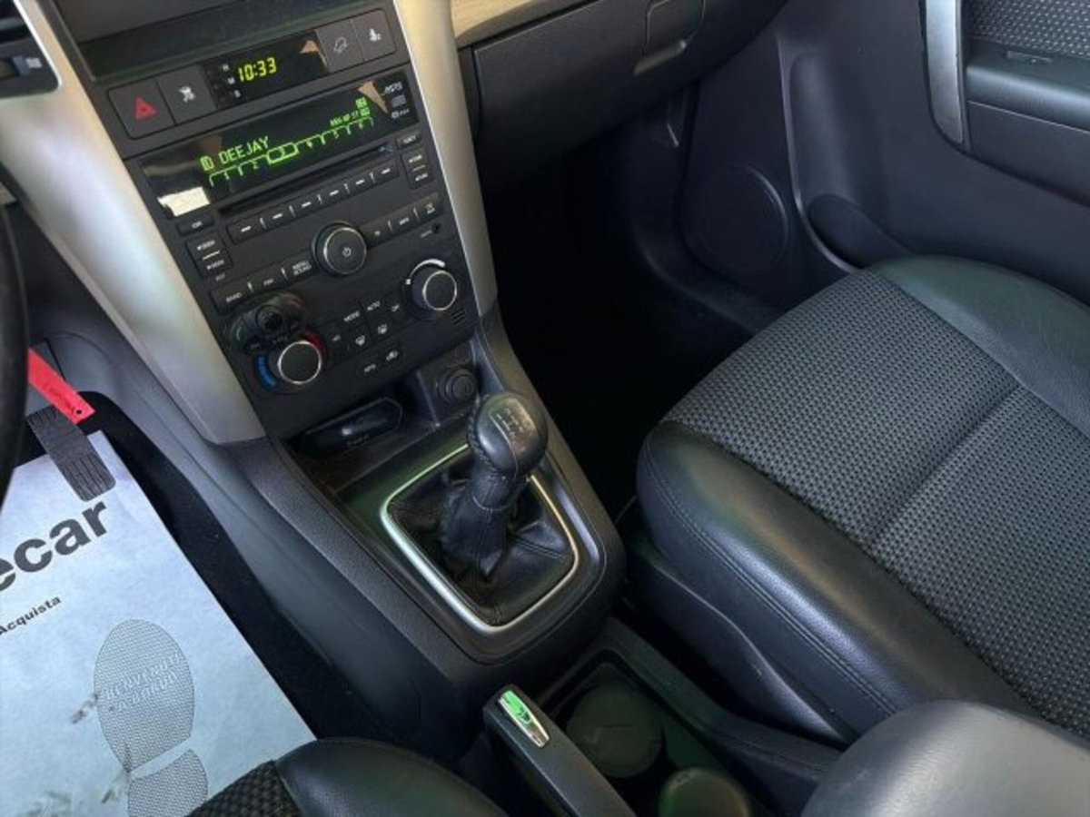 Chevrolet Captiva 2.0 VCDi 2WD (11)