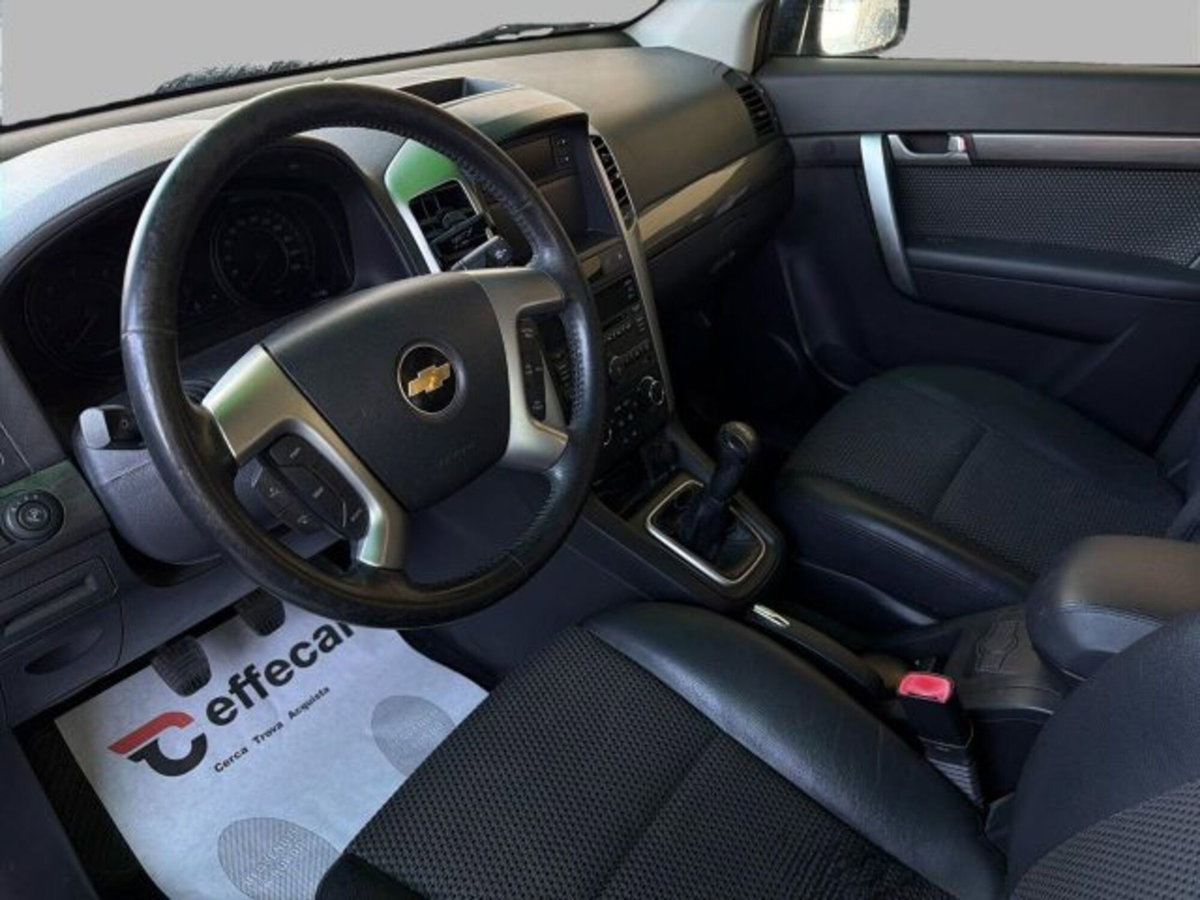 Chevrolet Captiva 2.0 VCDi 2WD (7)