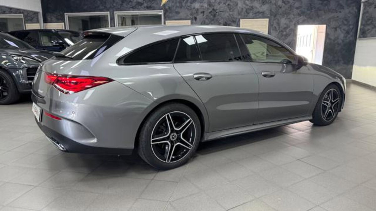 Mercedes-Benz CLA Shooting Brake 200 d Automatic 4Matic Shooting Brake Premium (3)