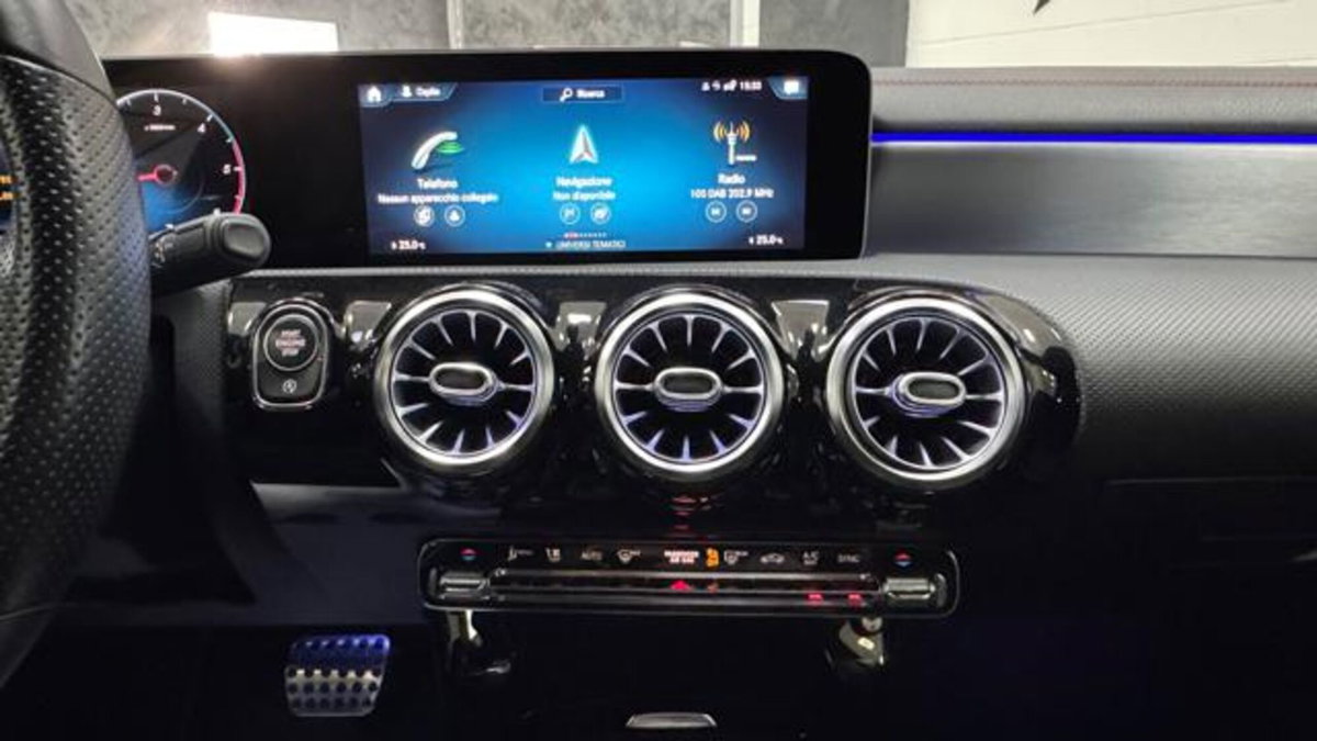 Mercedes-Benz CLA Shooting Brake 200 d Automatic 4Matic Shooting Brake Premium (8)