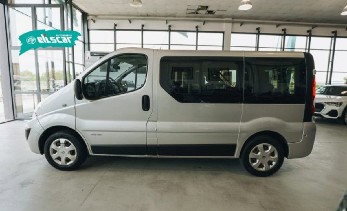 Renault Trafic Furgone T27 2.0 dCi/115 PC-TN Passenger Comfort DPF QS (4)
