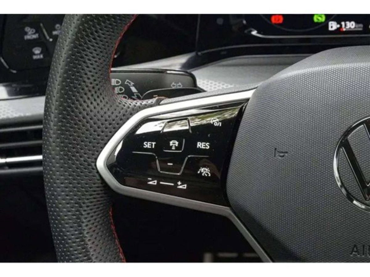 Volkswagen Golf 2.0 tsi GTI MT Ultimate 245cv (10)