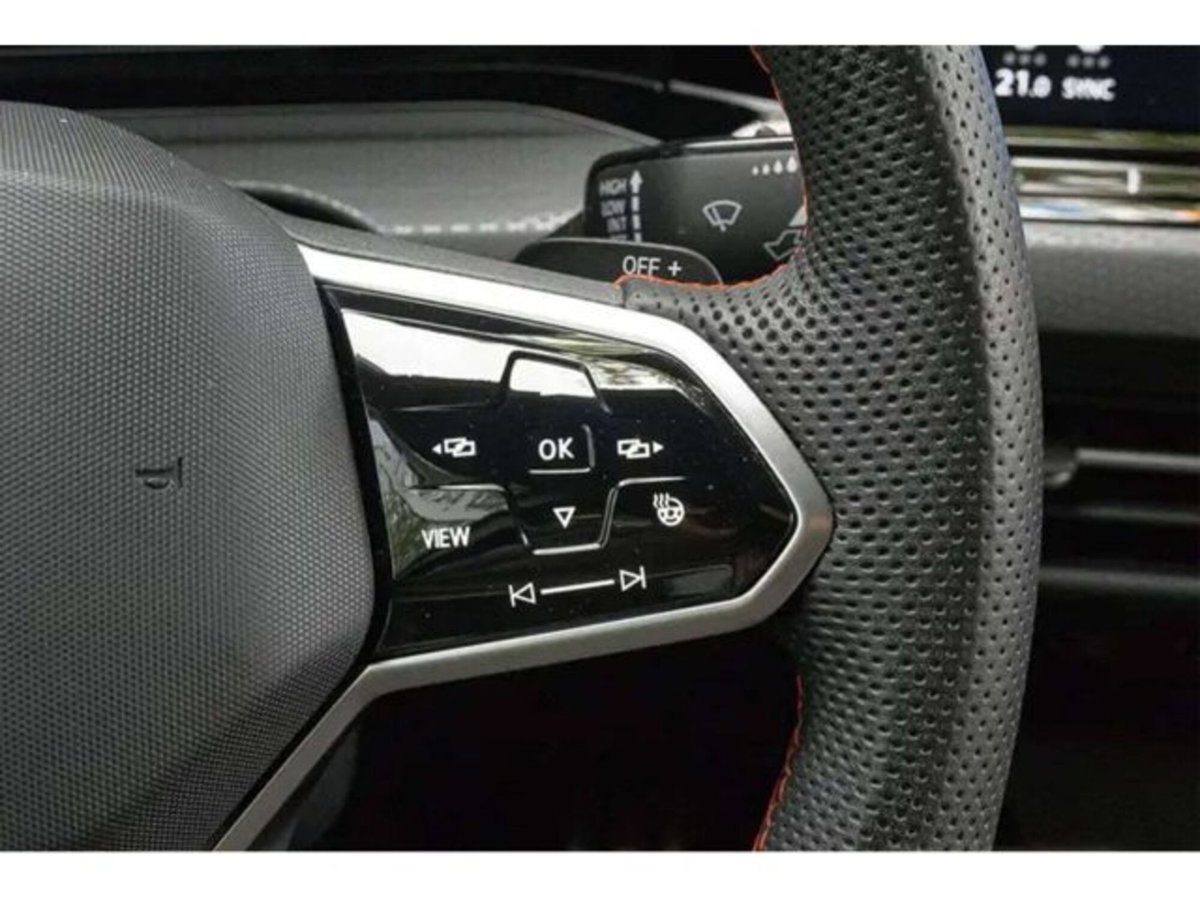 Volkswagen Golf 2.0 tsi GTI MT Ultimate 245cv (11)