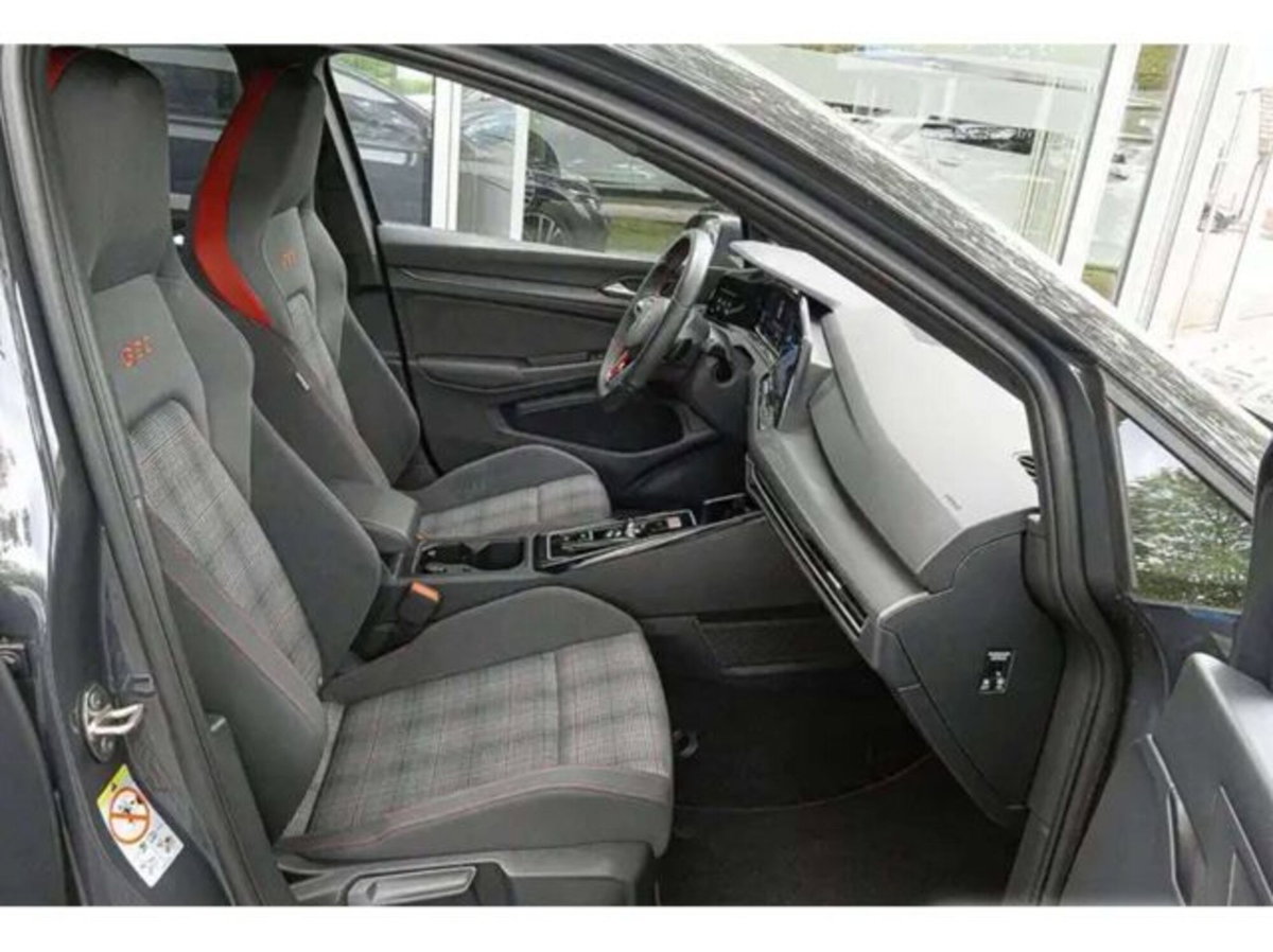Volkswagen Golf 2.0 tsi GTI MT Ultimate 245cv (8)