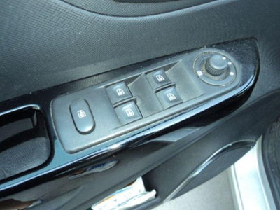 Renault Captur 1.5 dCi 8V 90 CV Start&Stop Wave (11)