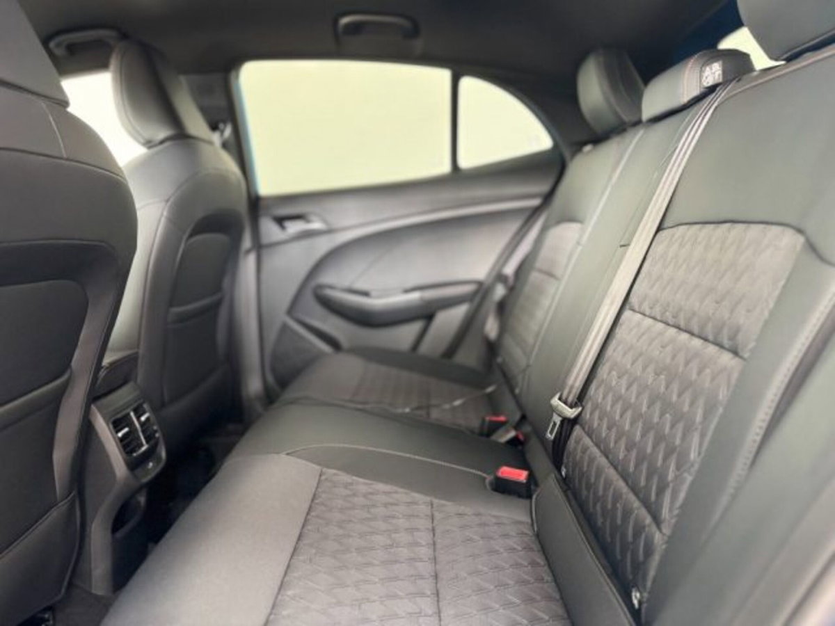 Mg MG3 1.5 hybrid+ Luxury auto (13)