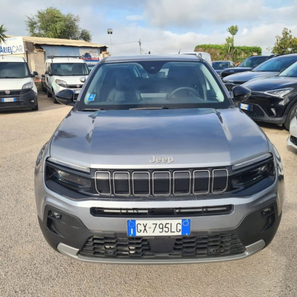 Jeep Avenger 1.2 turbo Summit fwd 100cv (2)