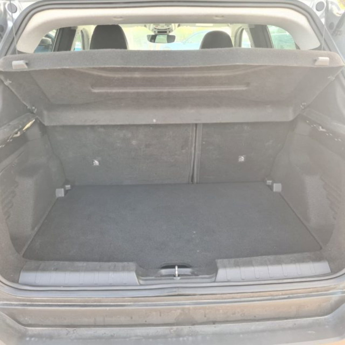 Jeep Avenger 1.2 turbo Summit fwd 100cv (6)