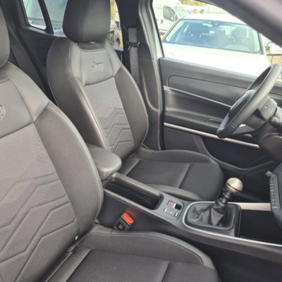 Jeep Avenger 1.2 turbo Summit fwd 100cv (7)