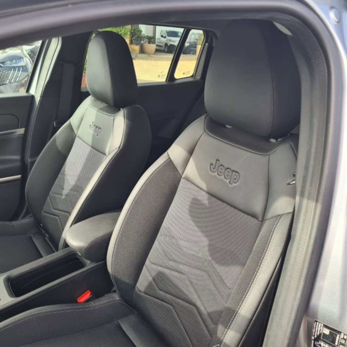Jeep Avenger 1.2 turbo Summit fwd 100cv (9)