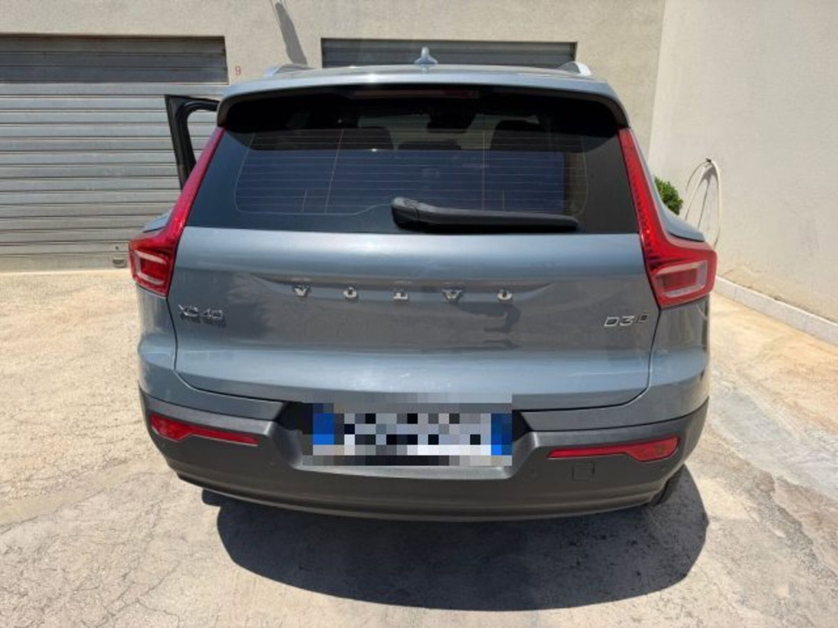 Volvo XC40 D3 AWD Momentum (10)