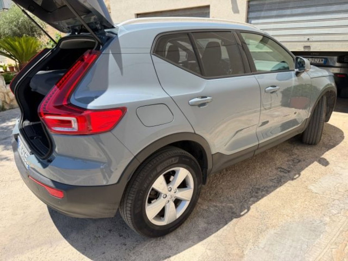 Volvo XC40 D3 AWD Momentum (5)