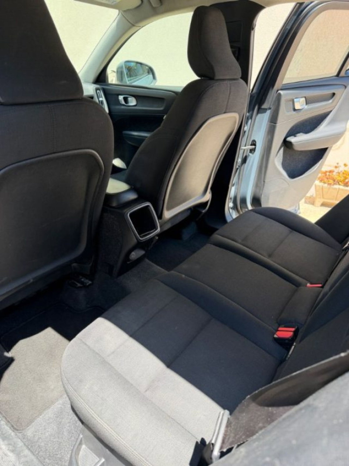 Volvo XC40 D3 AWD Momentum (9)