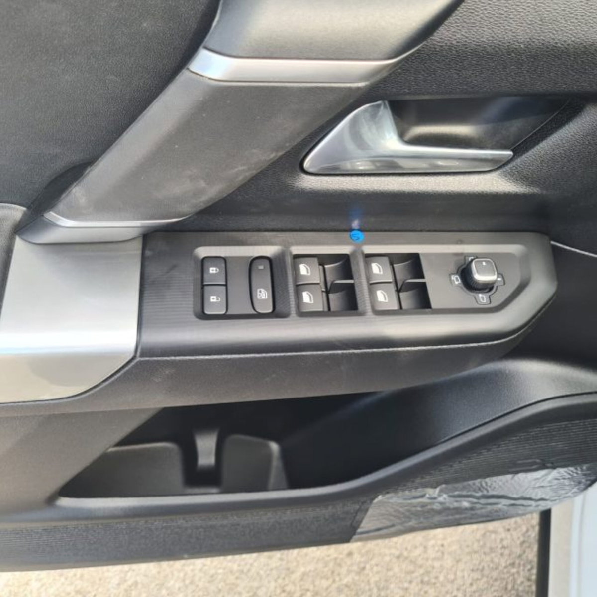 Jeep Compass 1.2 turbo e-hybrid mhev First Edition fwd 145cv edct6 (17)