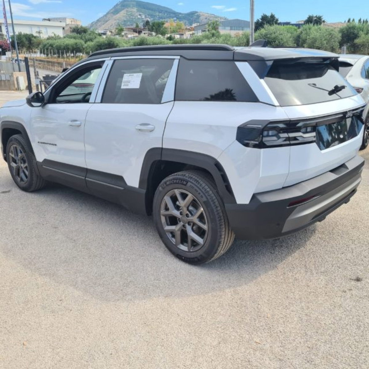 Jeep Compass 1.2 turbo e-hybrid mhev First Edition fwd 145cv edct6 (4)
