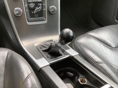 Volvo XC60 DRIVe R-design (9)