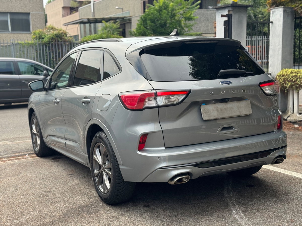 Ford Kuga 1.5 EcoBlue 120 CV 2WD ST-Line (13)