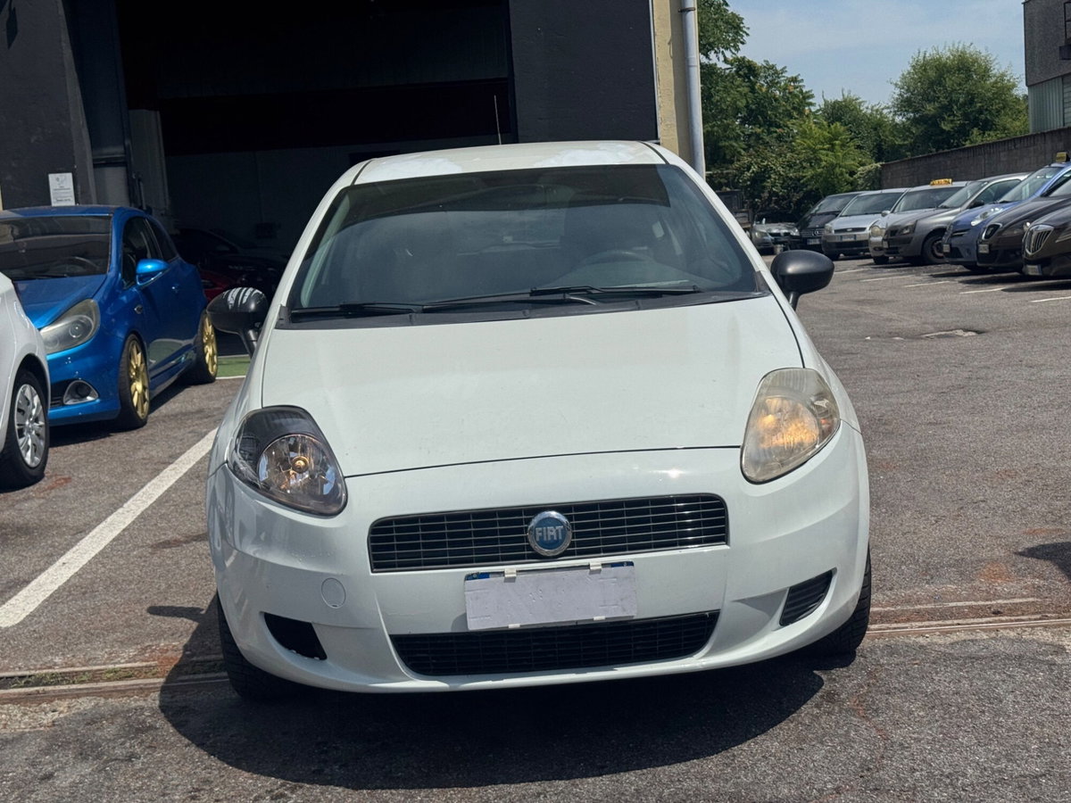 Fiat Grande Punto 1.3 MJT 75 CV 3 porte S&S Actual (4)