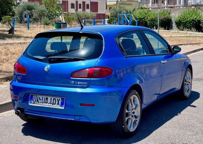 Alfa Romeo 147 1.6 16V TS (105) 5 porte Black Line (5)