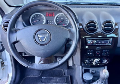 Dacia Duster 1.5 dCi 110CV 4x2 Lauréate (12)