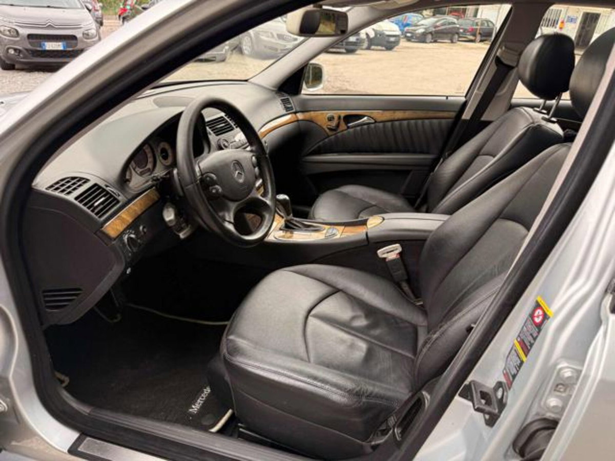 Mercedes-Benz Classe E 320 CDI cat EVO Avantgarde (17)