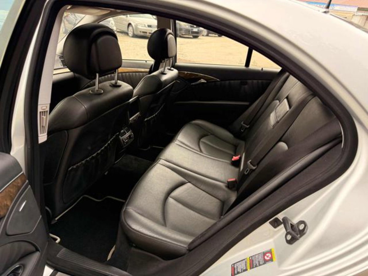 Mercedes-Benz Classe E 320 CDI cat EVO Avantgarde (19)