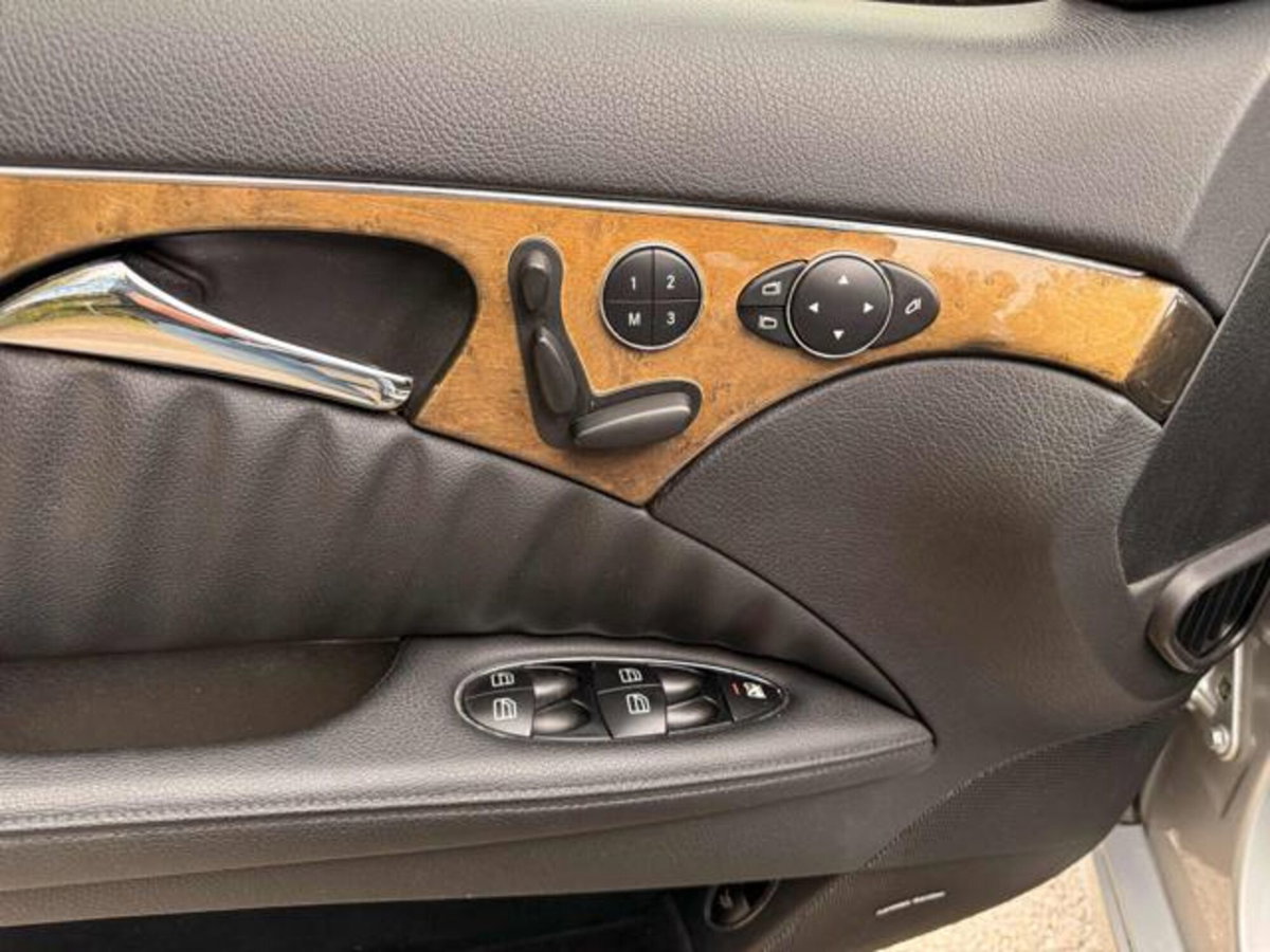 Mercedes-Benz Classe E 320 CDI cat EVO Avantgarde (6)