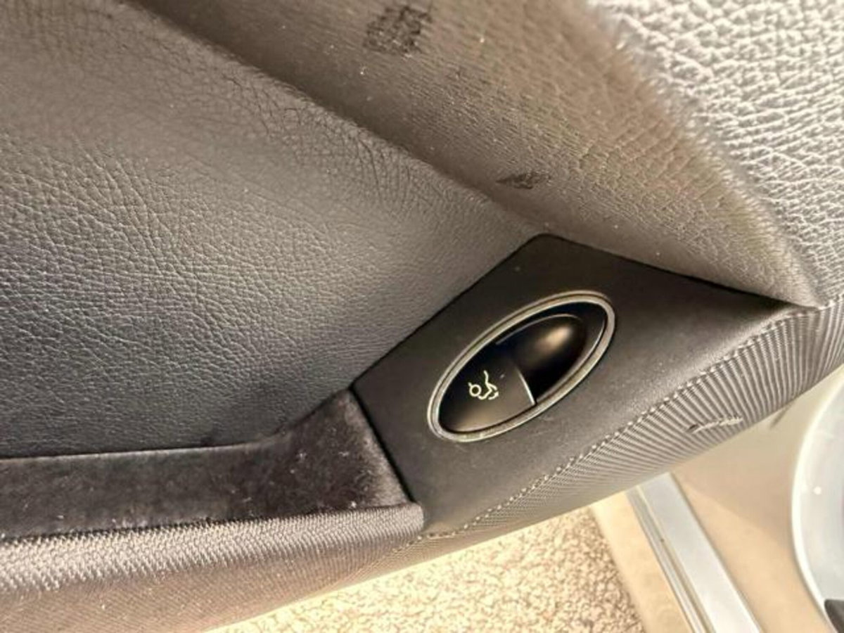 Mercedes-Benz Classe E 320 CDI cat EVO Avantgarde (7)