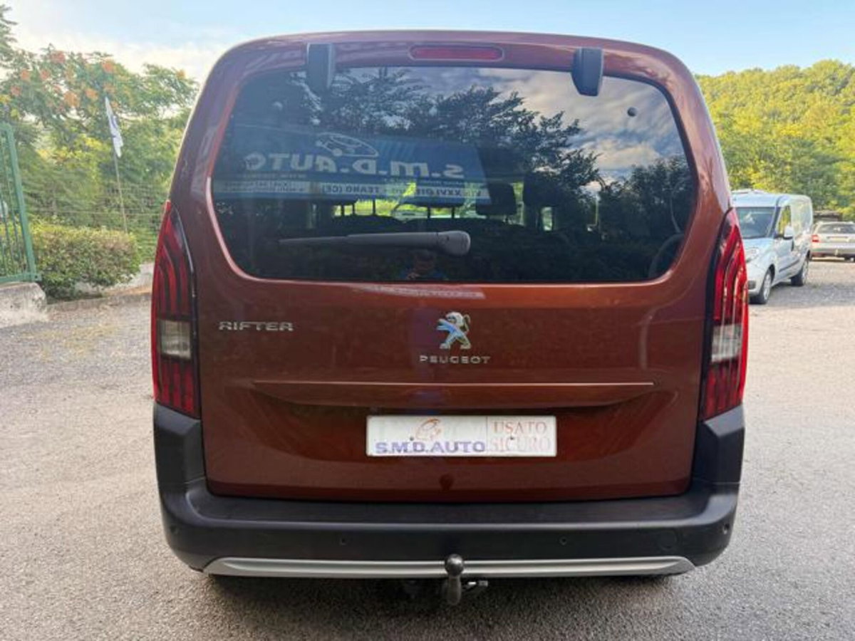 Peugeot Rifter BlueHDi 130 S&S EAT8 Allure Standard (17)