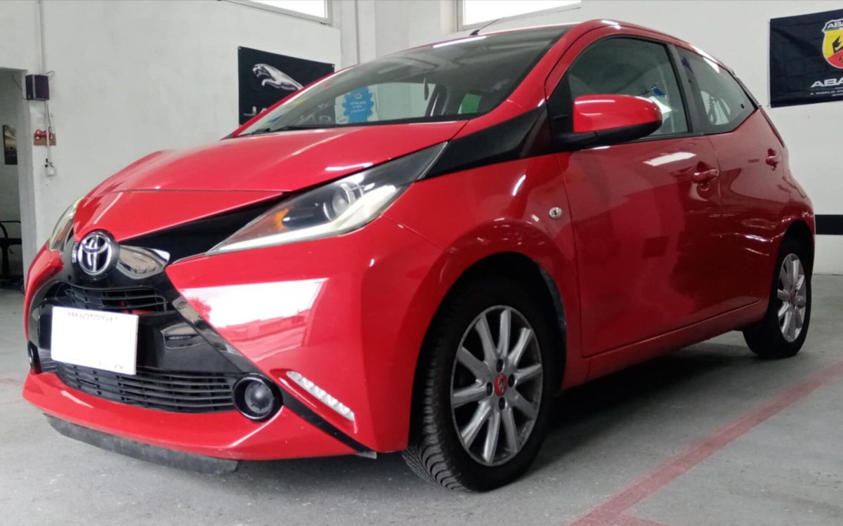 Toyota Aygo 1.0 VVT-i 69 CV 5 porte x-cite TSS