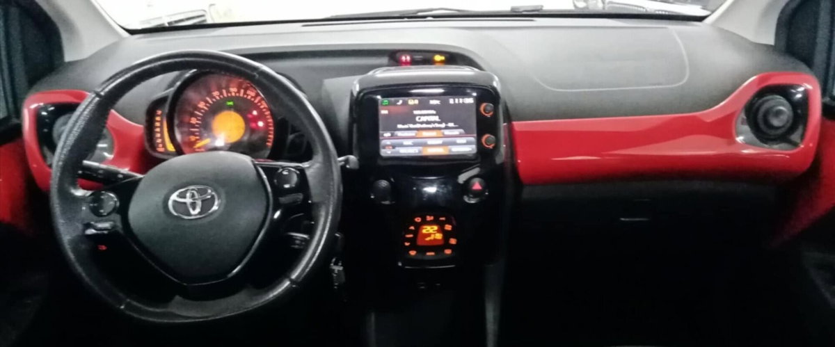 Toyota Aygo 1.0 VVT-i 69 CV 5 porte x-cite TSS (10)