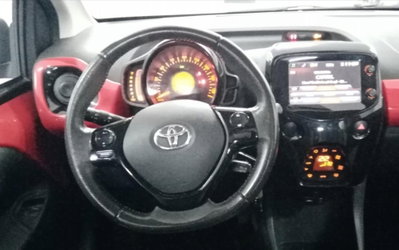 Toyota Aygo 1.0 VVT-i 69 CV 5 porte x-cite TSS (11)