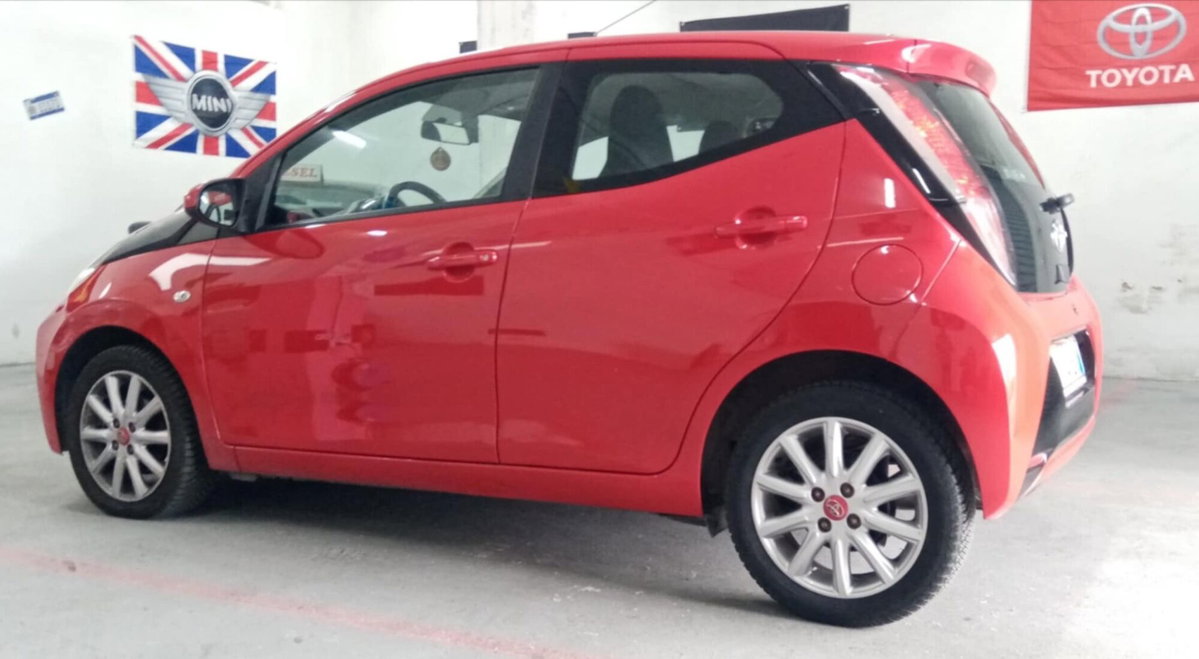 Toyota Aygo 1.0 VVT-i 69 CV 5 porte x-cite TSS (4)