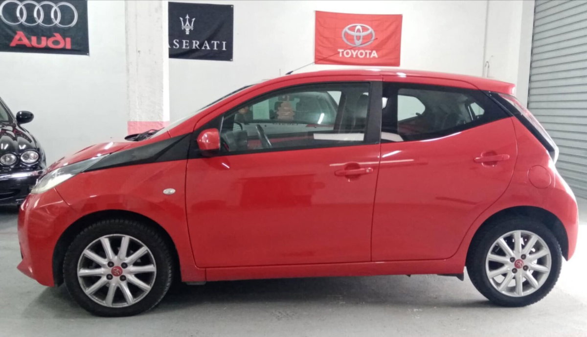 Toyota Aygo 1.0 VVT-i 69 CV 5 porte x-cite TSS (7)