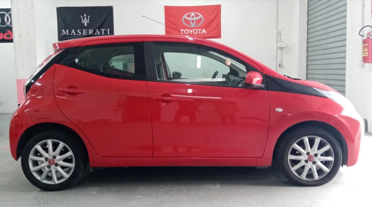 Toyota Aygo 1.0 VVT-i 69 CV 5 porte x-cite TSS (8)