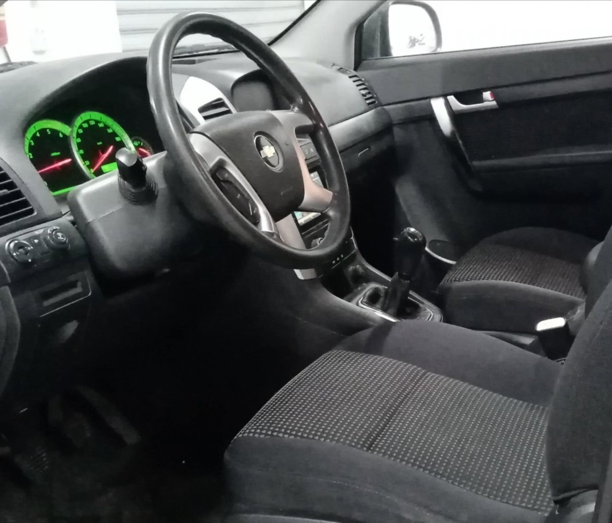 Chevrolet Captiva 2.0 VCDi LTZ (14)