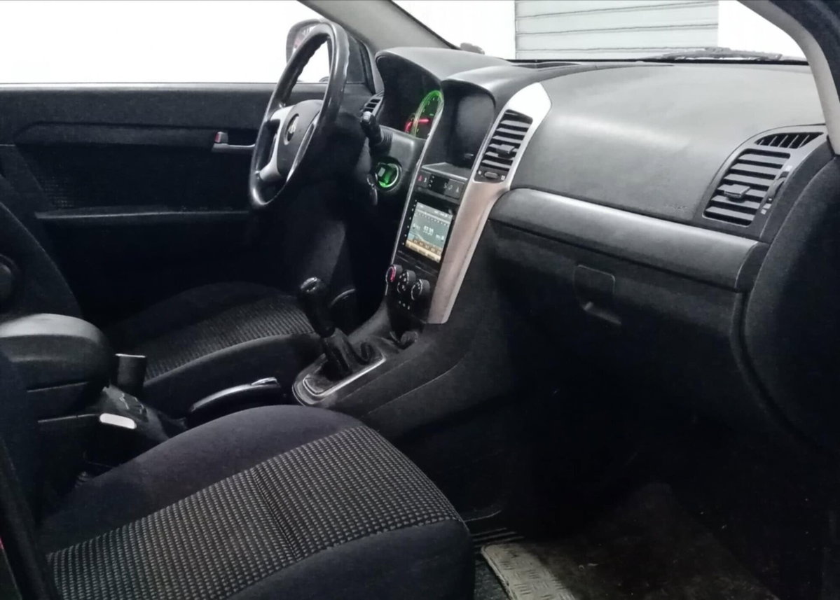 Chevrolet Captiva 2.0 VCDi LTZ (15)