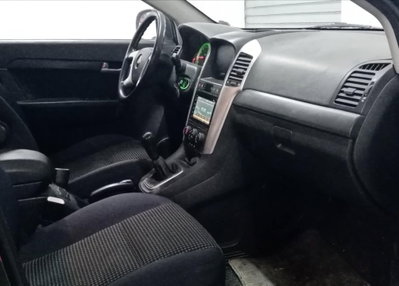 Chevrolet Captiva 2.0 VCDi LTZ (15)