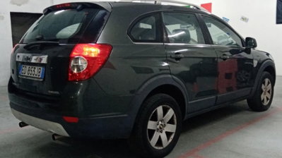 Chevrolet Captiva 2.0 VCDi LTZ (2)