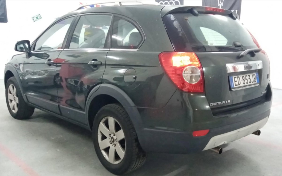 Chevrolet Captiva 2.0 VCDi LTZ (4)