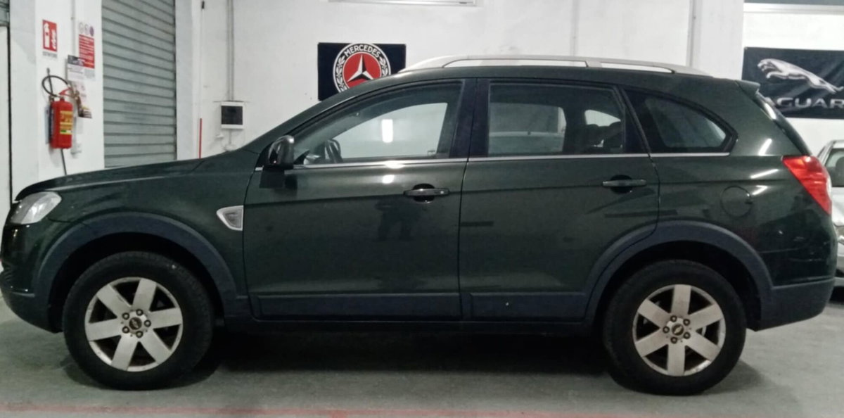 Chevrolet Captiva 2.0 VCDi LTZ (7)