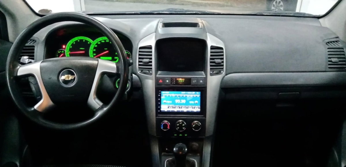 Chevrolet Captiva 2.0 VCDi LTZ (9)