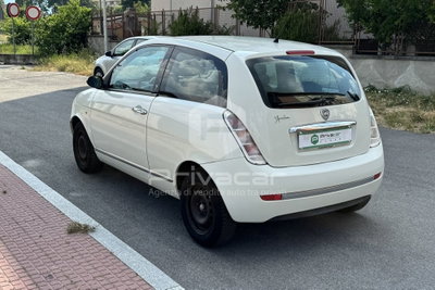 Lancia Ypsilon 1.2 Argento (7)