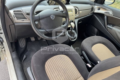 Lancia Ypsilon 1.2 Argento (9)