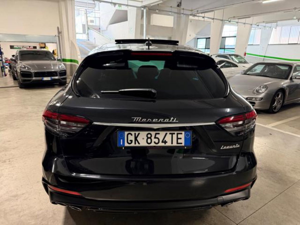 Maserati Levante Levante V6 430 CV AWD Modena S (14)