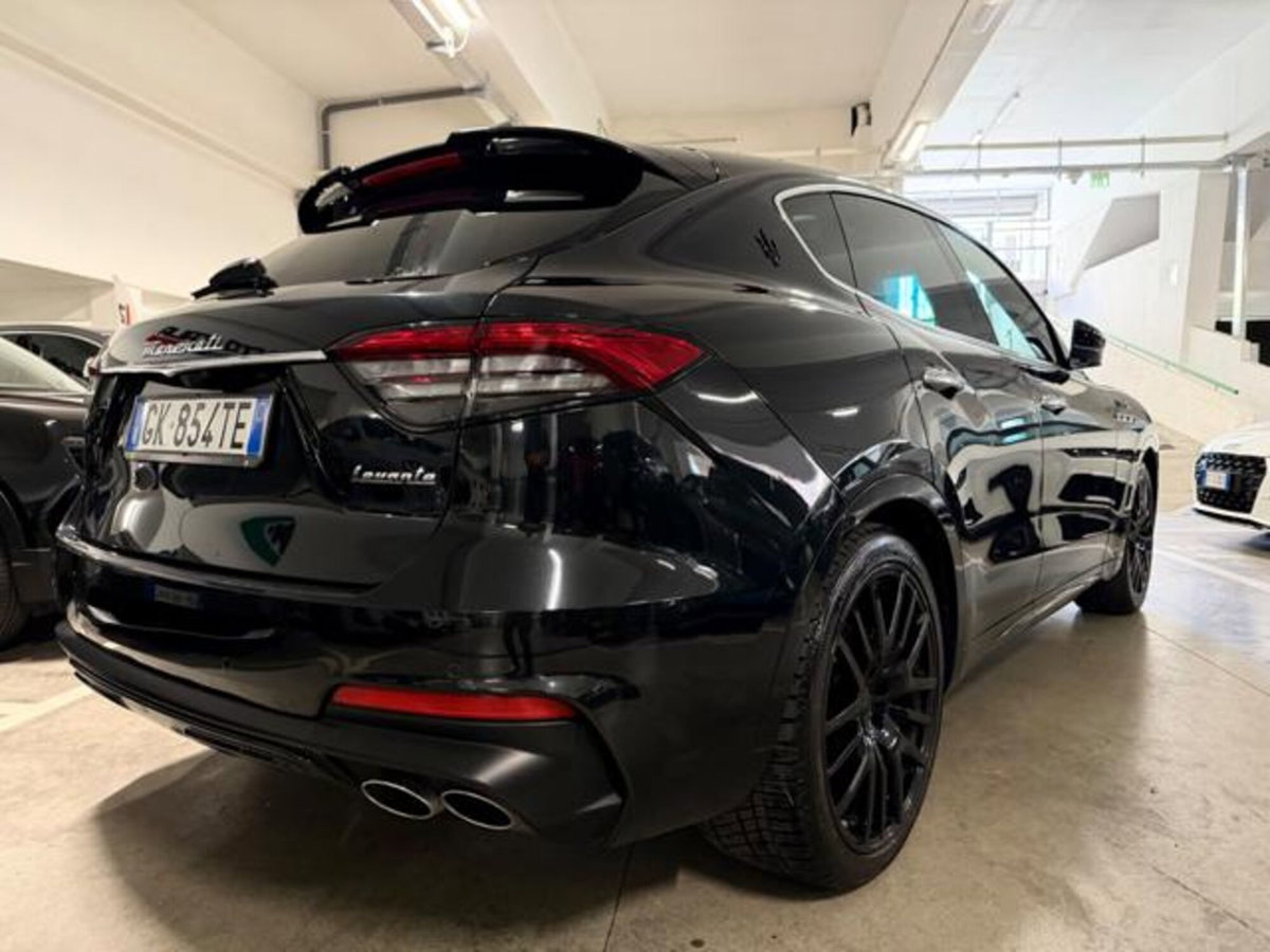 Maserati Levante Levante V6 430 CV AWD Modena S (9)