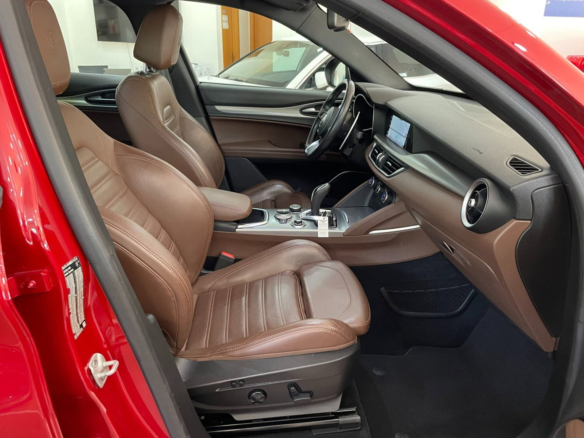 Alfa Romeo Stelvio Stelvio 2.2 Turbodiesel 210 CV AT8 Q4 Veloce (11)