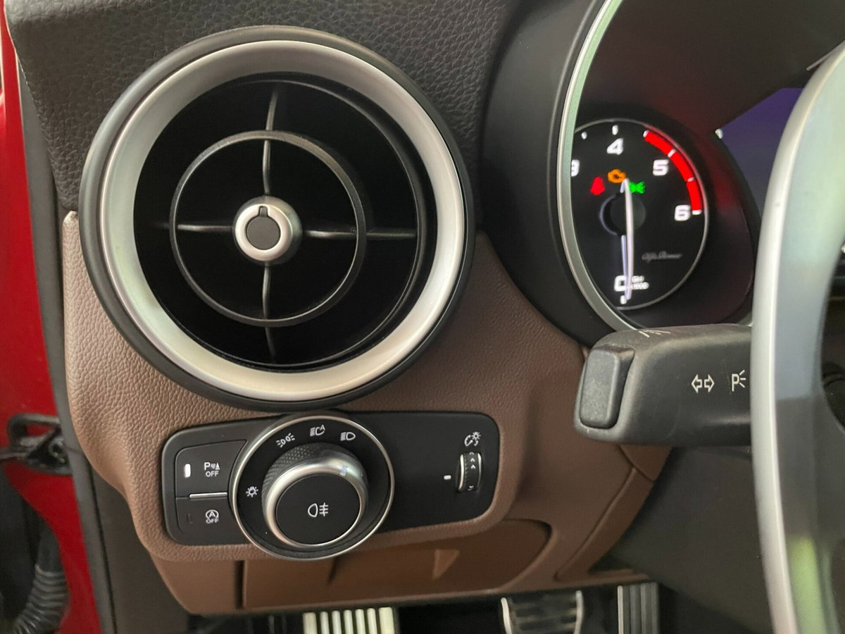 Alfa Romeo Stelvio Stelvio 2.2 Turbodiesel 210 CV AT8 Q4 Veloce (13)