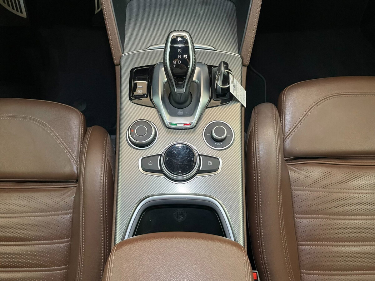 Alfa Romeo Stelvio Stelvio 2.2 Turbodiesel 210 CV AT8 Q4 Veloce (17)